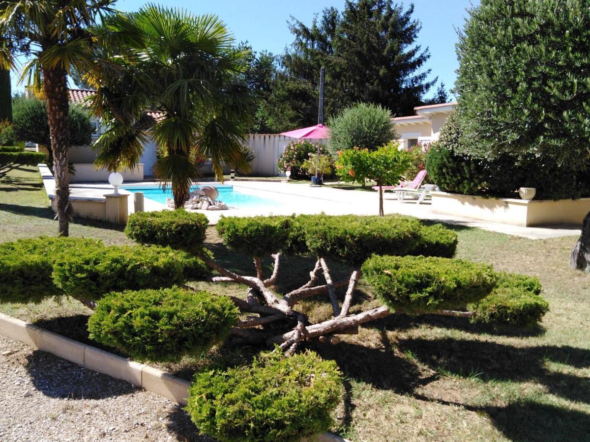 Coeuraccords, Spa & Bien-Etre Au Calme Naturiste Toute L'Annee Saint-Bardoux Exterior photo